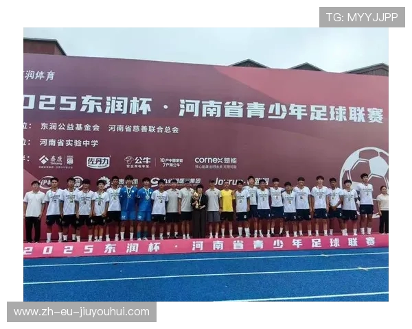 九中足球队员名单正式公布 全体成员亮相备战新赛季